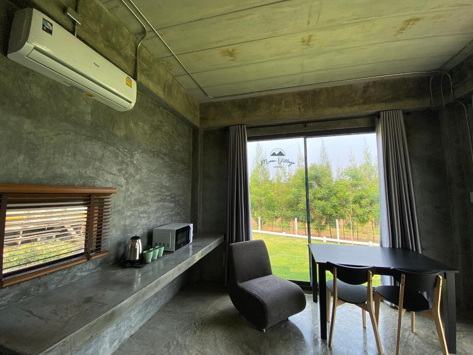 Moon Village Khaoyai Holiday Home Pong Talong Bilik gambar